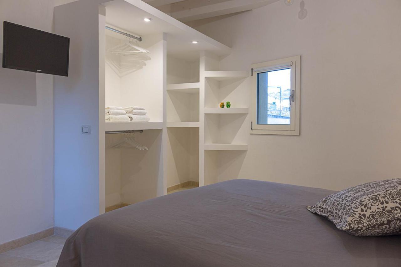 G25 Guesthouse Монополи Екстериор снимка